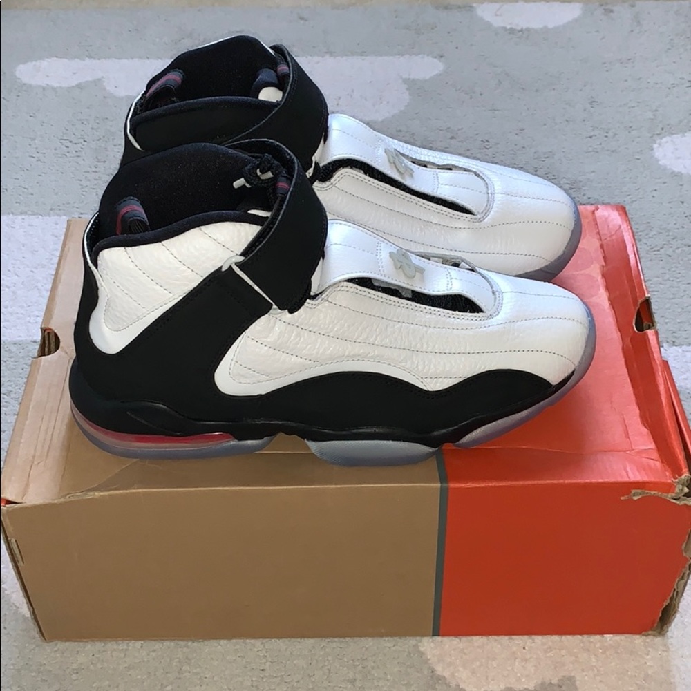 Nike Air Penny 4’s size 9